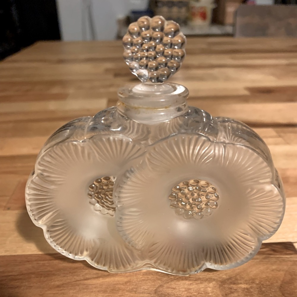 Lalique DEUX FLUERS…perfume bottle signed on the bottom…flawless